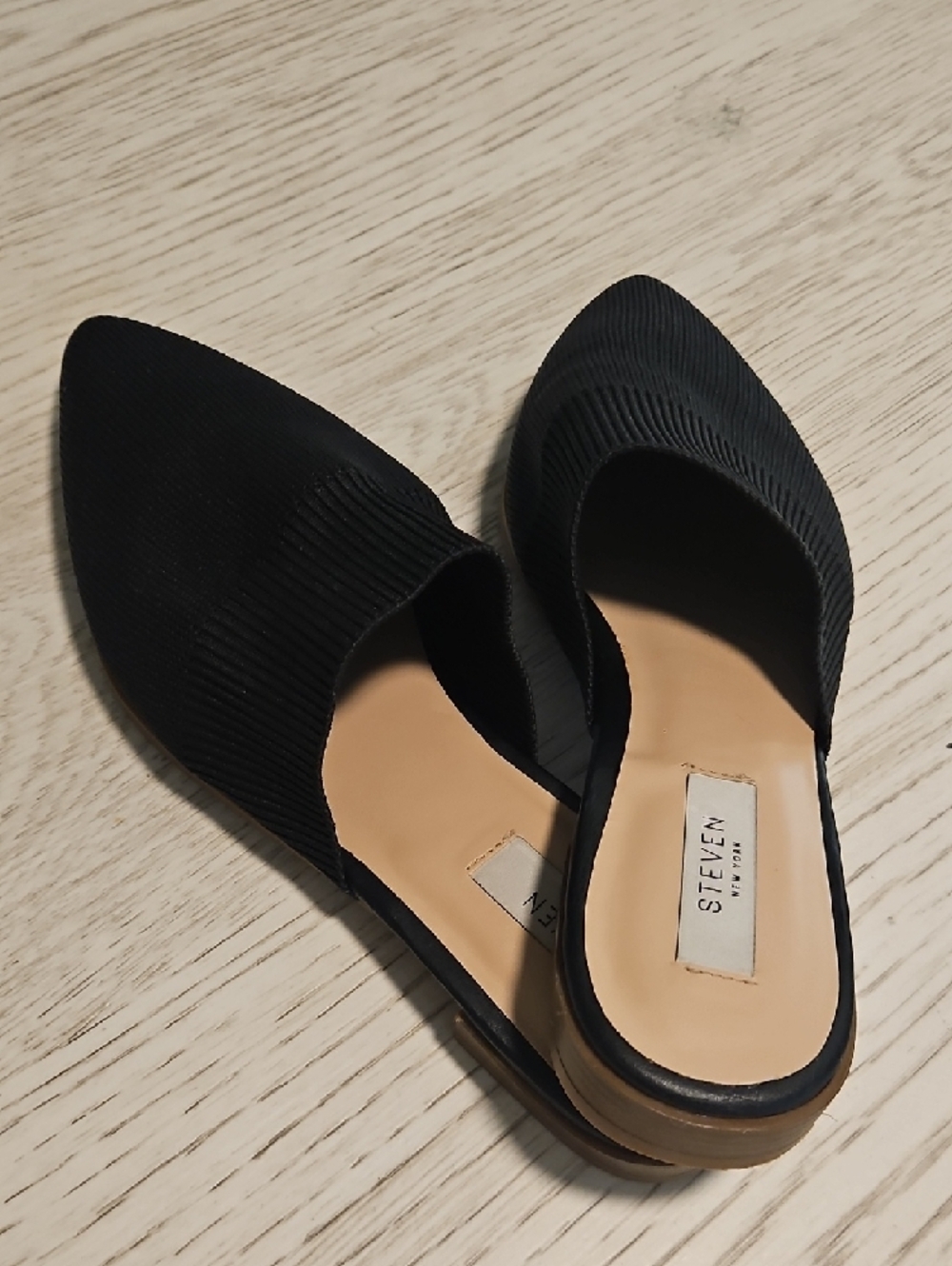 Seven New York Black Knit Pointed Slip-On Mules Size 10,  Like New!! - Picture 2 of 12